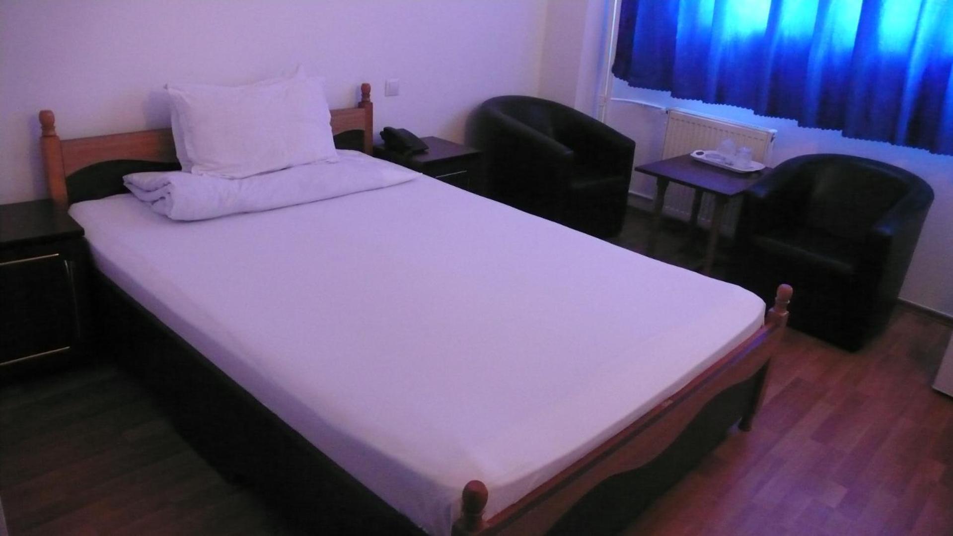 Hotel Uranus Bukarest Exteriör bild